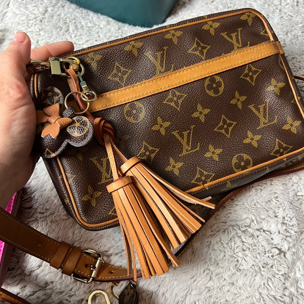 louis vuitton handbag Authentic LOUIS VUITTON Monogram Clutch  Compiegne